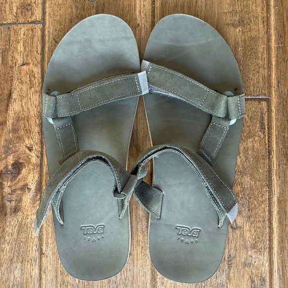 New Teva Universal Slide Sandals Mens 13 Gray Leather Adjustable Strap Hiking - Picture 7 of 9